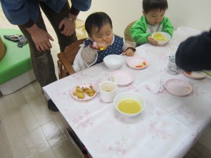 HOPPAの給食時間…豪快な食べっぷりに注目！