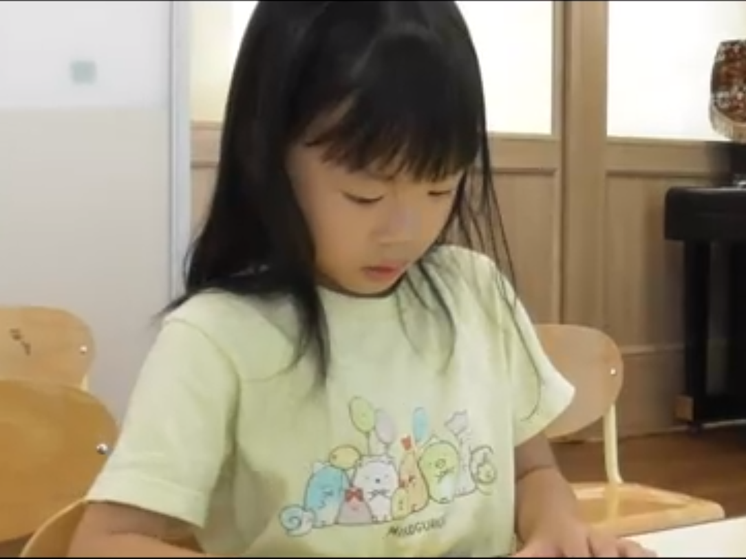 【動画あり】英語の絵本を音読しよう！5歳児